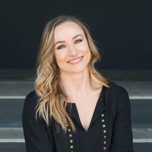 Meet your Posher, Elizabeth